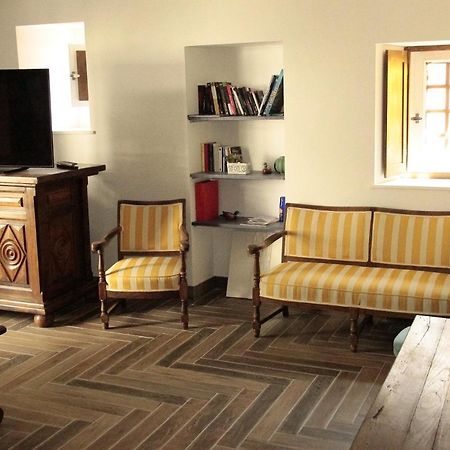 Hostel Du Lapin Blanc Сен-Бриё Экстерьер фото