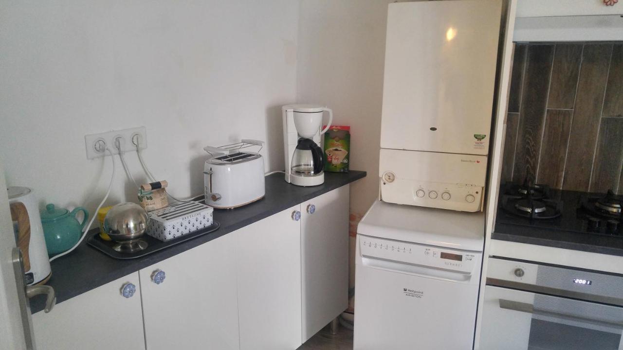 Hostel Du Lapin Blanc Сен-Бриё Экстерьер фото