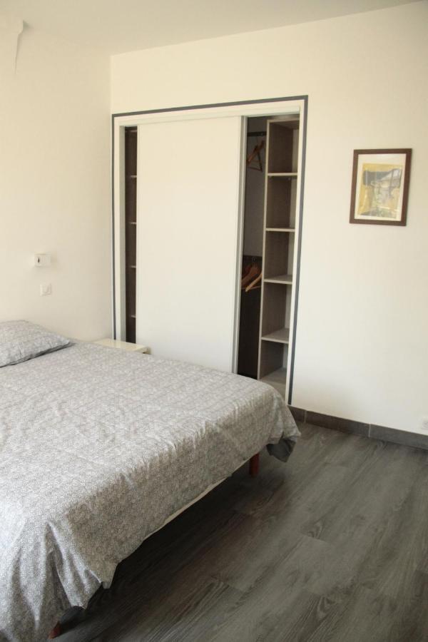 Hostel Du Lapin Blanc Сен-Бриё Экстерьер фото