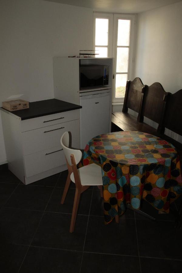 Hostel Du Lapin Blanc Сен-Бриё Экстерьер фото