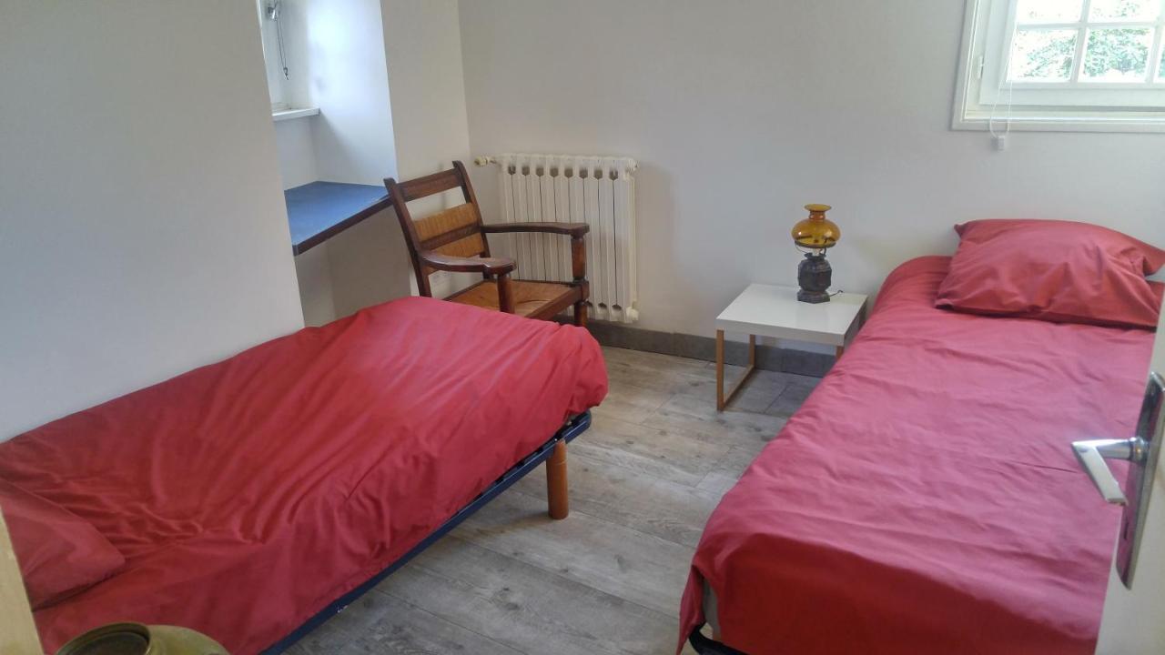 Hostel Du Lapin Blanc Сен-Бриё Экстерьер фото
